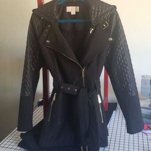 Michael Kors Quilted Trench coat with belt